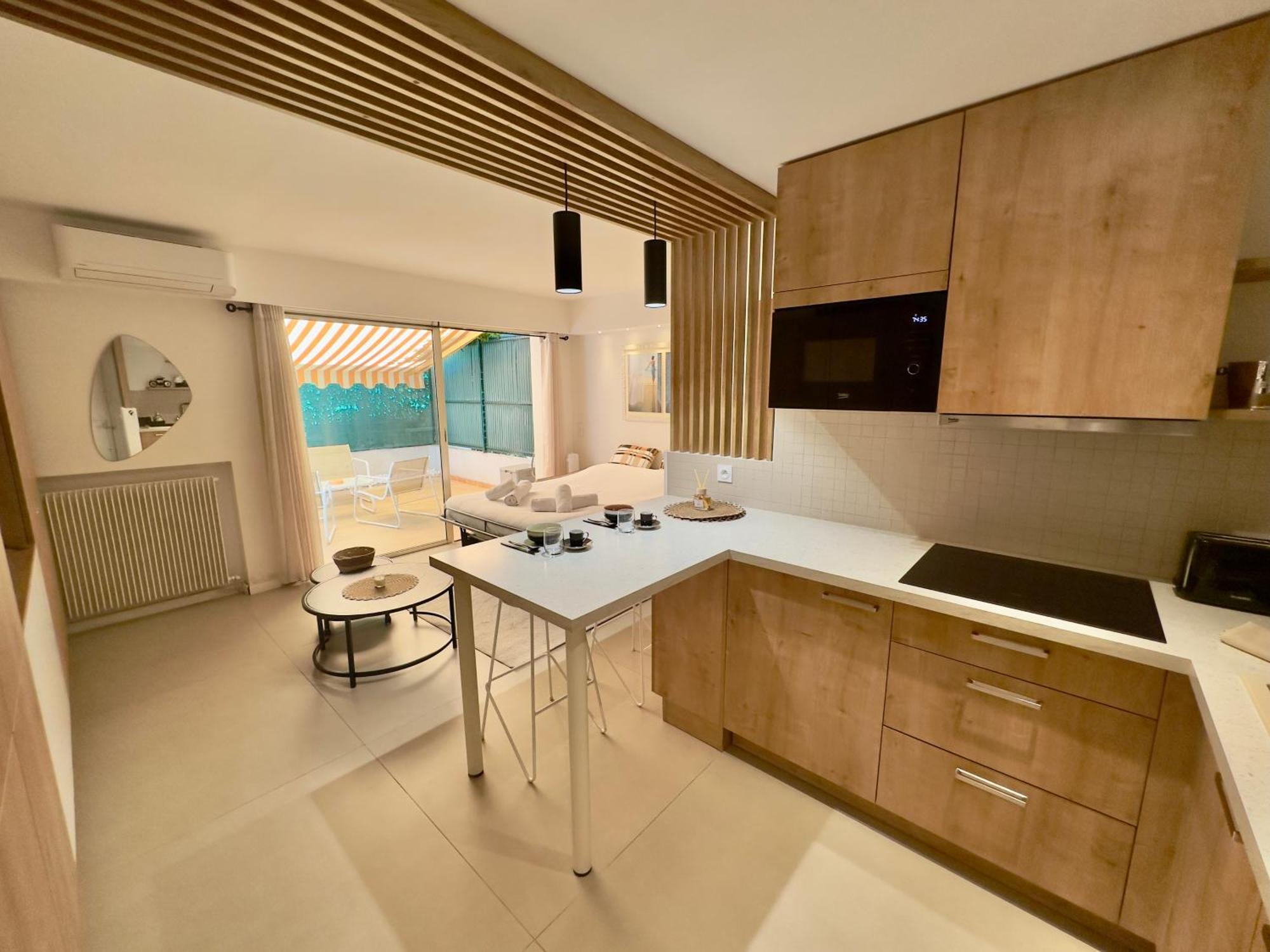 Evasion Boheme - Studio Avec Terrasse Au Coeur De Cannes Exterior foto